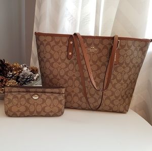 Coach tote